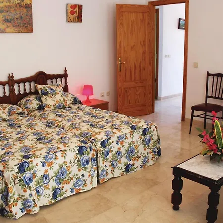 Holiday home Gorgeous In With Kitchen *